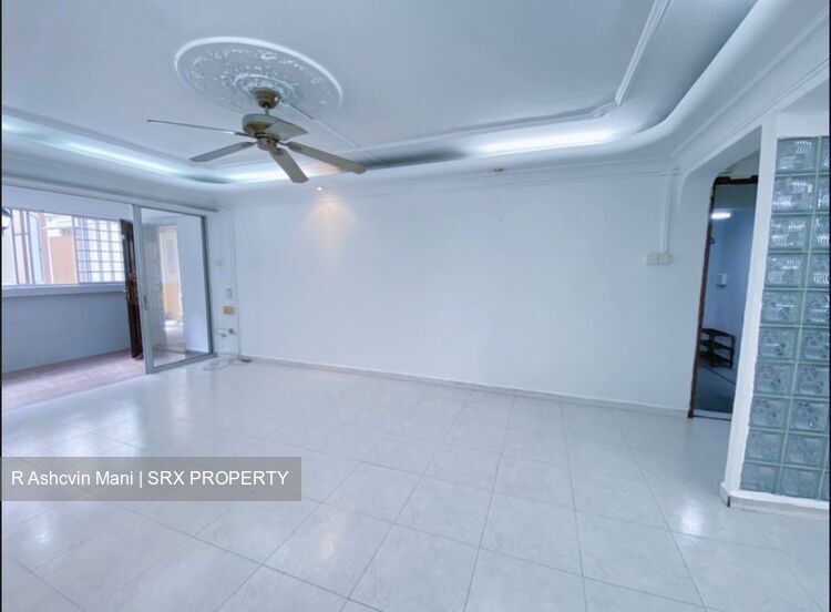 Yishun Avenue 5 thumbnail photo